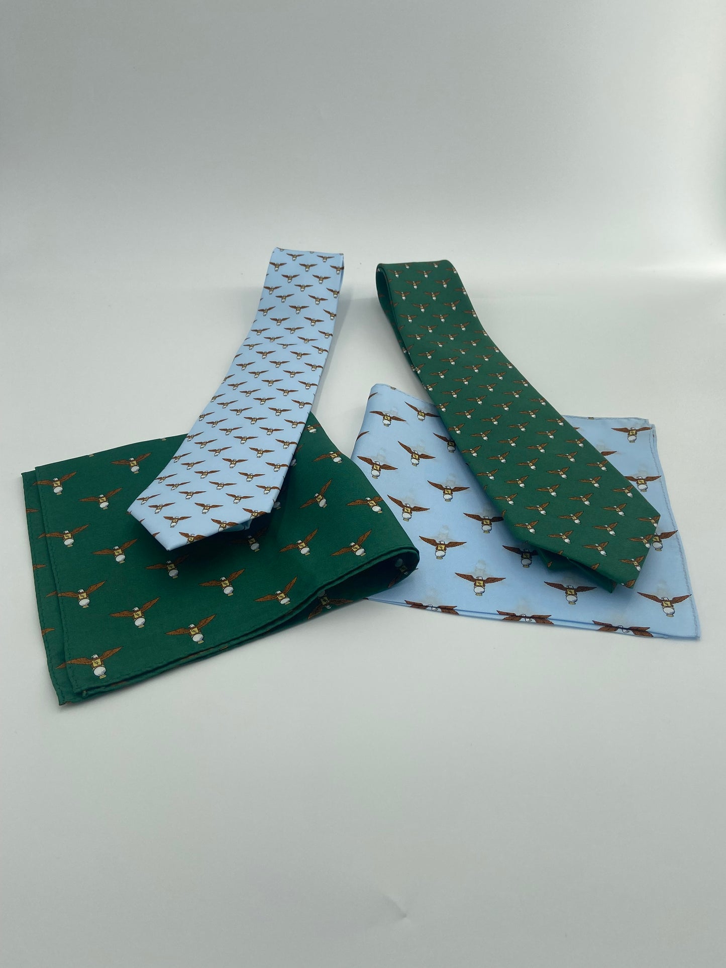 Bird Dog Bay Tie/Pocket Square